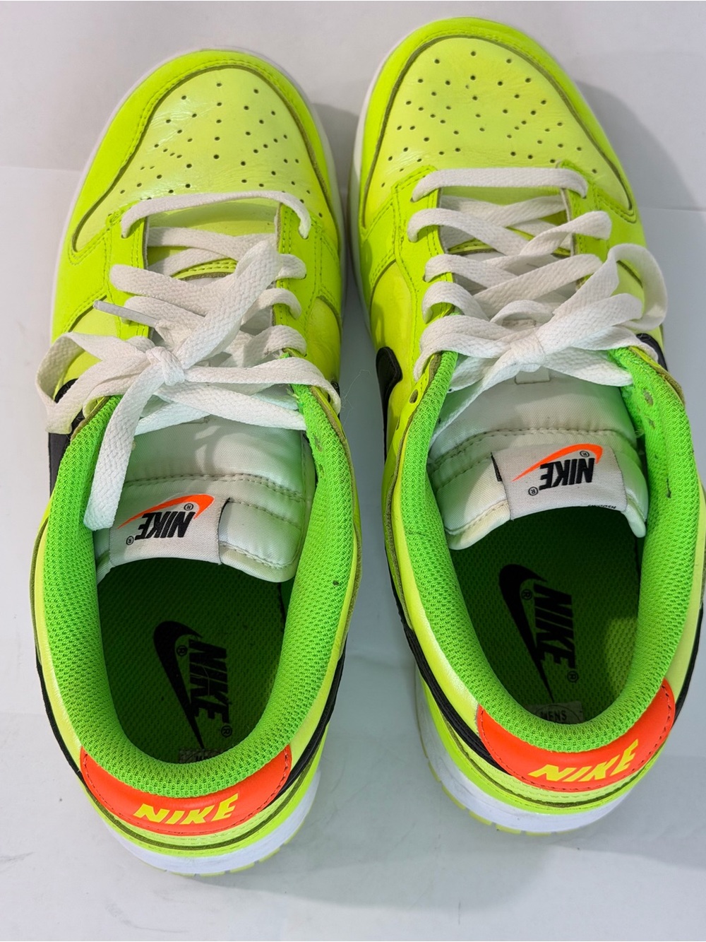 NIKE DUNK LOW VOLT GLOW IN THE DARK SIZE 8